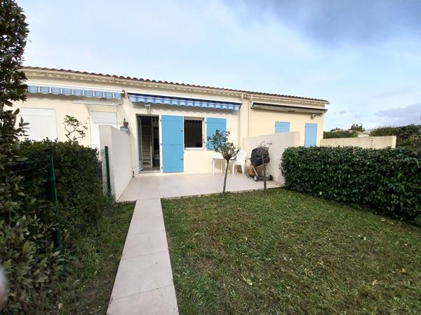 À 400 m de la plage, charmante maison avec jardinet