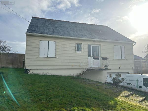 Maison à louer à Saint-Georges-sur-Loire dans le Maine-et-Loire (49170), ref : 12516/1264