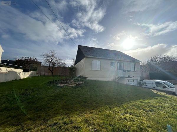 Maison à louer à Saint-Georges-sur-Loire dans le Maine-et-Loire (49170), ref : 12516/1264