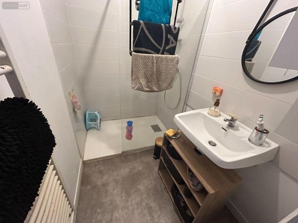 Maison à louer à Saint-Georges-sur-Loire dans le Maine-et-Loire (49170), ref : 12516/1264