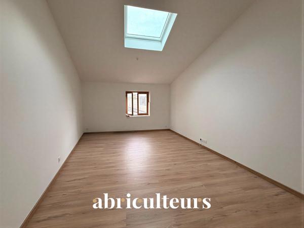 Belle maison de village entièrement rénovée de 80m² à Rognes 13840