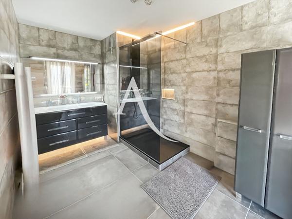 Appartement Cannes grand 4 pièces résidence sécurisée avec piscine