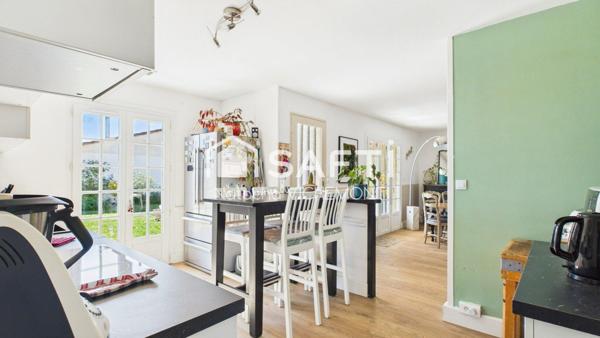 Maison coup de coeur plain pied 3 chambres commerces et collège à pieds