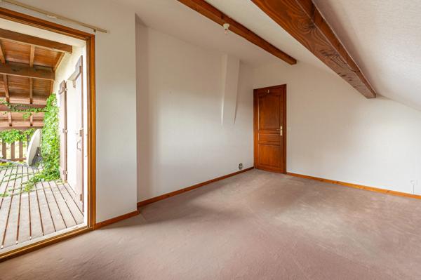 Maison à vendre 6 pièces CESSY (01)