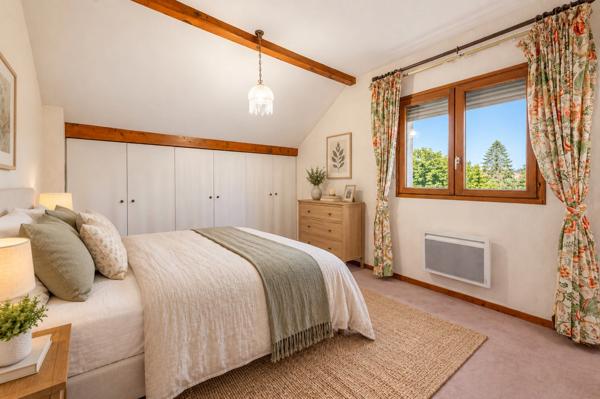Maison à vendre 6 pièces CESSY (01)