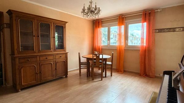 Appartement  3 pièces, 56 m², à 2  pas du centre ville de L Isle Adam