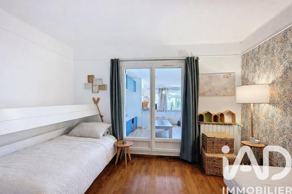 Maison à vendre 11 pièces 399 m² Saint-Saturnin-lès-Avignon