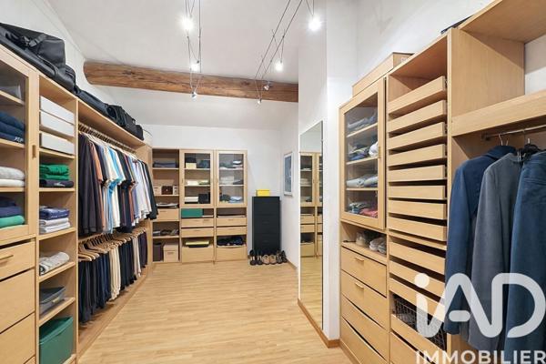 Maison à vendre 11 pièces 399 m² Saint-Saturnin-lès-Avignon