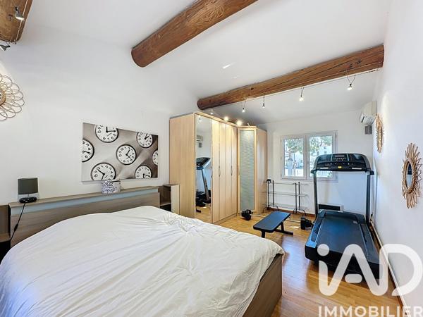 Maison à vendre 11 pièces 399 m² Saint-Saturnin-lès-Avignon