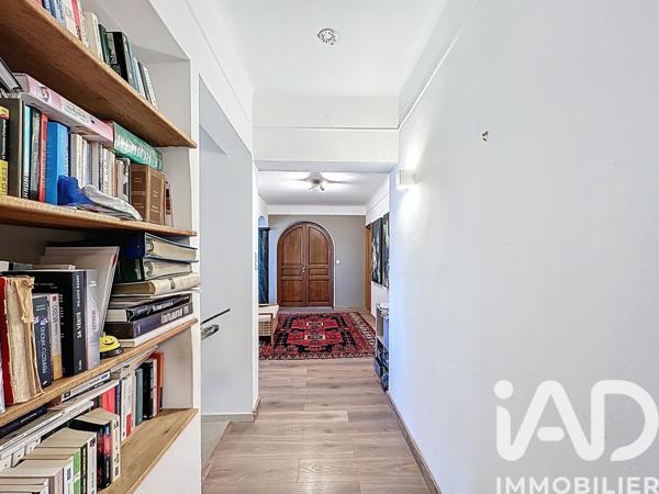 Maison à vendre 11 pièces 399 m² Saint-Saturnin-lès-Avignon