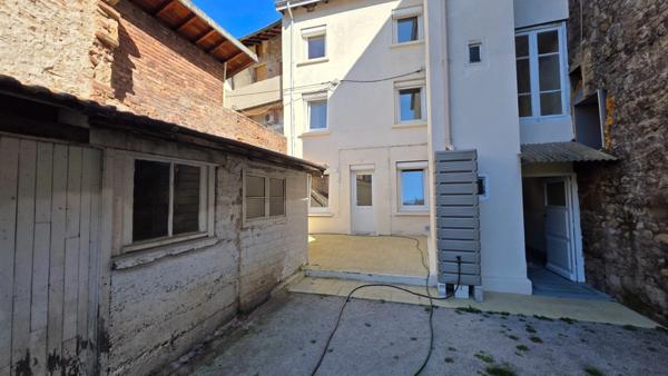 🏢 Immeuble – Firminy proche centre-ville – 3 appartements + terrain