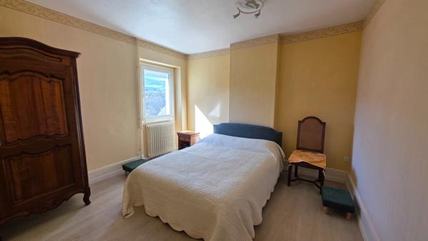 🏢 Immeuble – Firminy proche centre-ville – 3 appartements + terrain