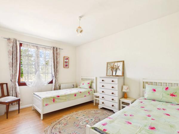 Jolie maison de plain-pied avec 3 chambres et garage