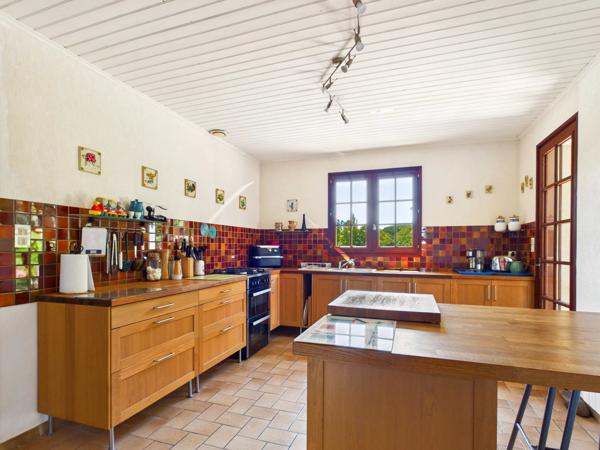 Jolie maison de plain-pied avec 3 chambres et garage