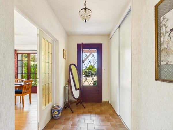Jolie maison de plain-pied avec 3 chambres et garage