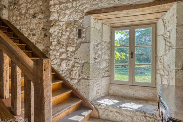Propriété historique avec piscine, verger et vues sur la campagne