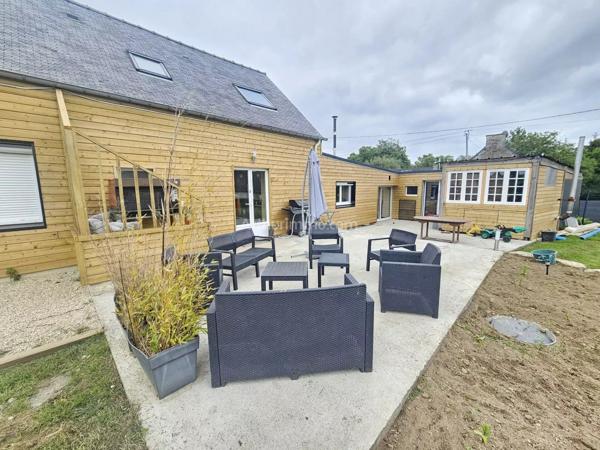 Vente                                                      Maison
                        
                     5 pièces                      129 m2                     à Plésidy