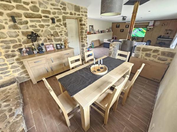 Vente                                                      Maison
                        
                     5 pièces                      129 m2                     à Plésidy