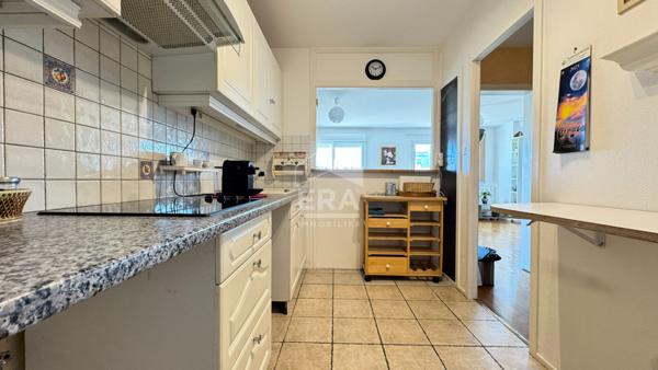 A VENDRE DANS RESIDENCE AVEC ASCENSEUR APPARTEMENT T4  AVEC CAVE ET  DEUX PARKING COUVERT