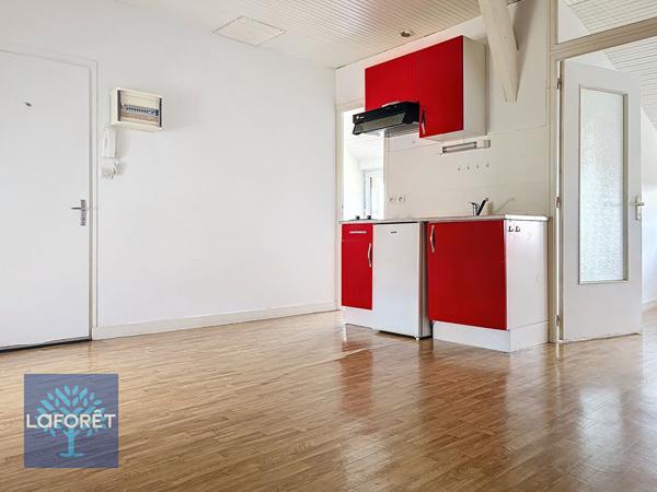 Location appartement Fougères - 2 pièce(s) - 22 m² - 350 €/mois