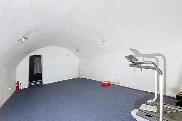 À VENDRE EN EXCLUSIVITÉ - Local de 77 m² à TRANS EN PROVENCE