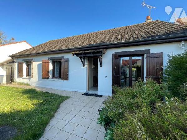 Olivet, dans une secteur calme et recherché, venez visiter cette maison d environ 90m², composé...