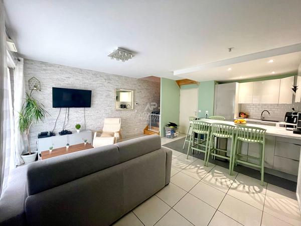 Maison 3 chambres avec cour privative , Quartier convivial proche commodités €279 000 ** - Référence 7439