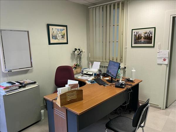 Local commercial à louer |  CHALAIS |  4 pièces | 81 m²