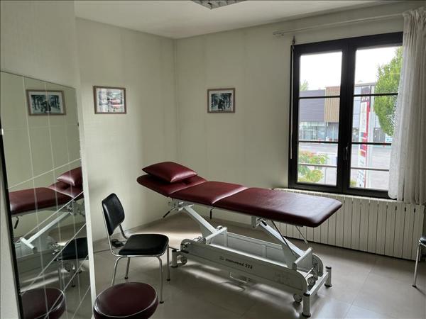 Local commercial à louer |  CHALAIS |  4 pièces | 81 m²