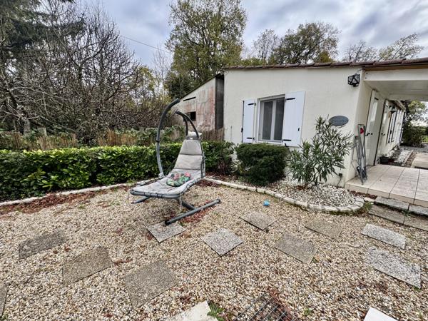 Semoussac (17150) Plain-pied deux chambres et gîtes T2 à SÉMOUSSAC