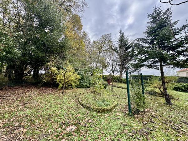 Semoussac (17150) Plain-pied deux chambres et gîtes T2 à SÉMOUSSAC