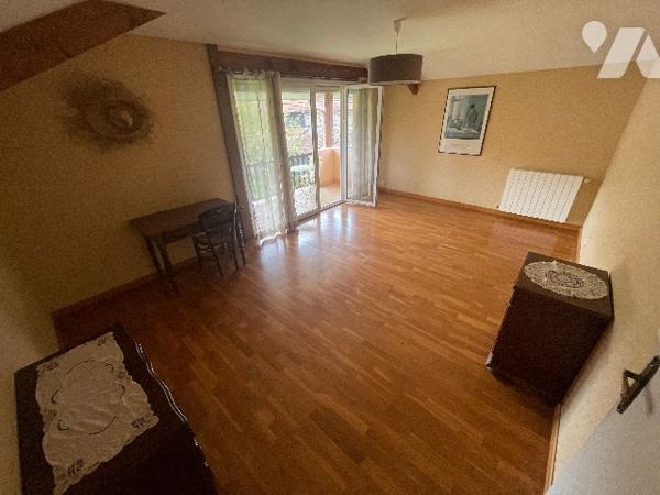 Grande Maison Familiale avec Garages – 65690 Barbazan-Debat