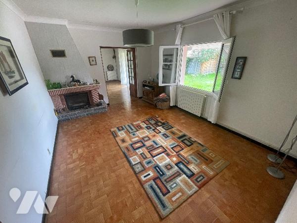 Grande Maison Familiale avec Garages – 65690 Barbazan-Debat