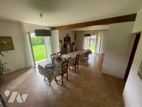 Grande Maison Familiale avec Garages – 65690 Barbazan-Debat