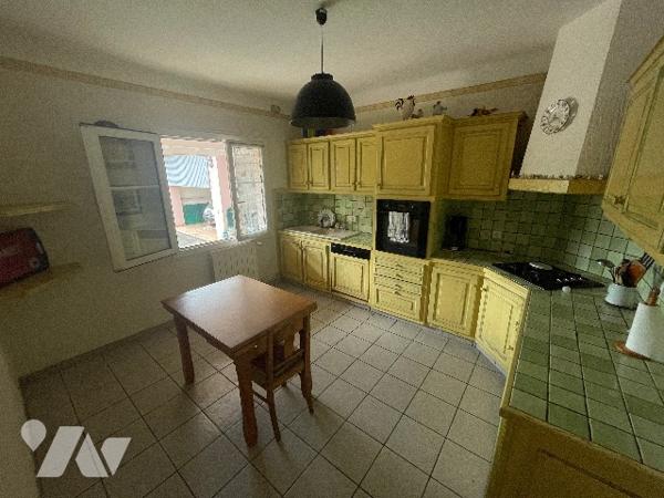 Grande Maison Familiale avec Garages – 65690 Barbazan-Debat