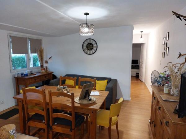 Maison  7 pièce(s)  3 chambre(s)  197 m²