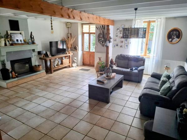 Maison  7 pièce(s)  3 chambre(s)  197 m²