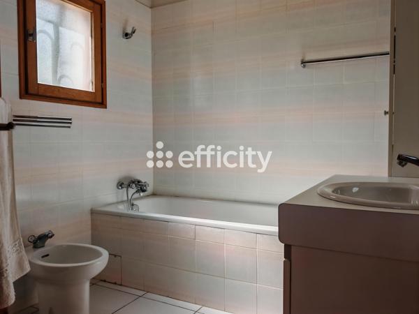 Maison 5 pièces - 135 m² Exclusivité efficity