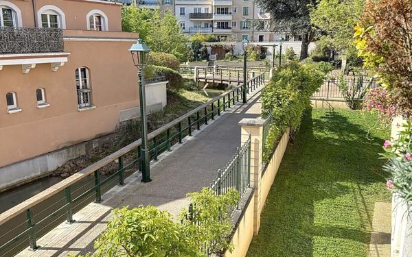 Appartement à vendre    3 pièces •  Le Plessis-Robinson