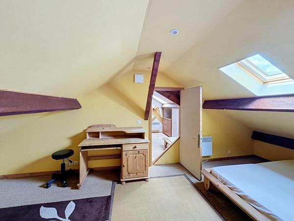 IGNY 295m2 surface utile FACE À LA NATURE : UNE MAISON FAMILIALE RARE