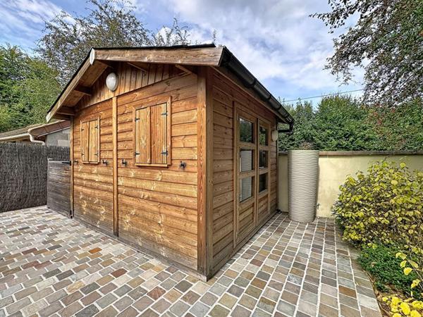 IGNY 295m2 surface utile FACE À LA NATURE : UNE MAISON FAMILIALE RARE