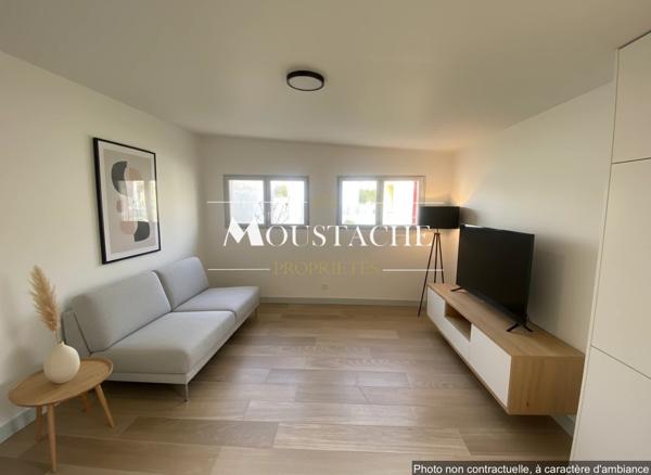 MAISON SEVENTIES AU CHARME AFFIRMÉ - PROCHE PLAGE & COMMERCES -