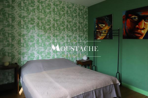 MAISON SEVENTIES AU CHARME AFFIRMÉ - PROCHE PLAGE & COMMERCES -