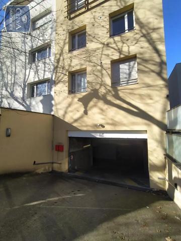 Parking à louer Lyon 8e Arrondissement (69008)