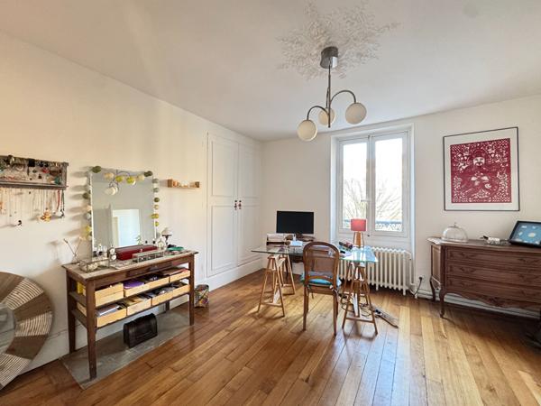 Maison 6 pièces 242 m2