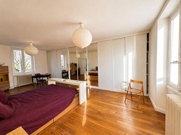 Maison 6 pièces 242 m2
