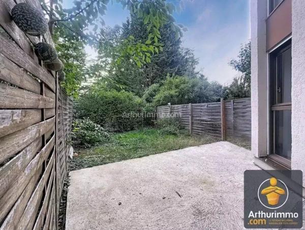 Vente                                                      Appartement
                        
                     5 pièces                      90 m2                     à Évry-Courcouronnes