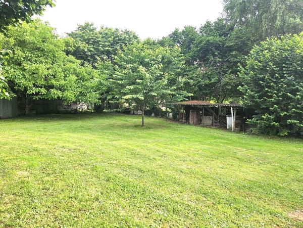 Lavardac (47230) EXCLUSIVTE LAVARDAC (47) - VILLA ELEGANTE - 1980 - 124M² - P5 - 3CH - GARAGE - SOUS-SOL - TERRAIN 1802M²