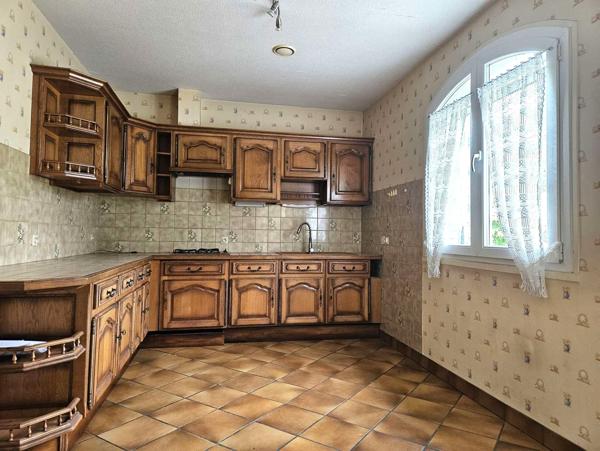 Lavardac (47230) EXCLUSIVTE LAVARDAC (47) - VILLA ELEGANTE - 1980 - 124M² - P5 - 3CH - GARAGE - SOUS-SOL - TERRAIN 1802M²