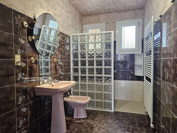 Lavardac (47230) EXCLUSIVTE LAVARDAC (47) - VILLA ELEGANTE - 1980 - 124M² - P5 - 3CH - GARAGE - SOUS-SOL - TERRAIN 1802M²